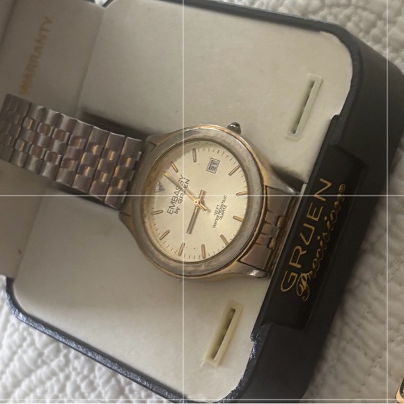 Vintage Embassy by Gruen GEM2129 Silver/Goldtone Diamond Date Men's Watch